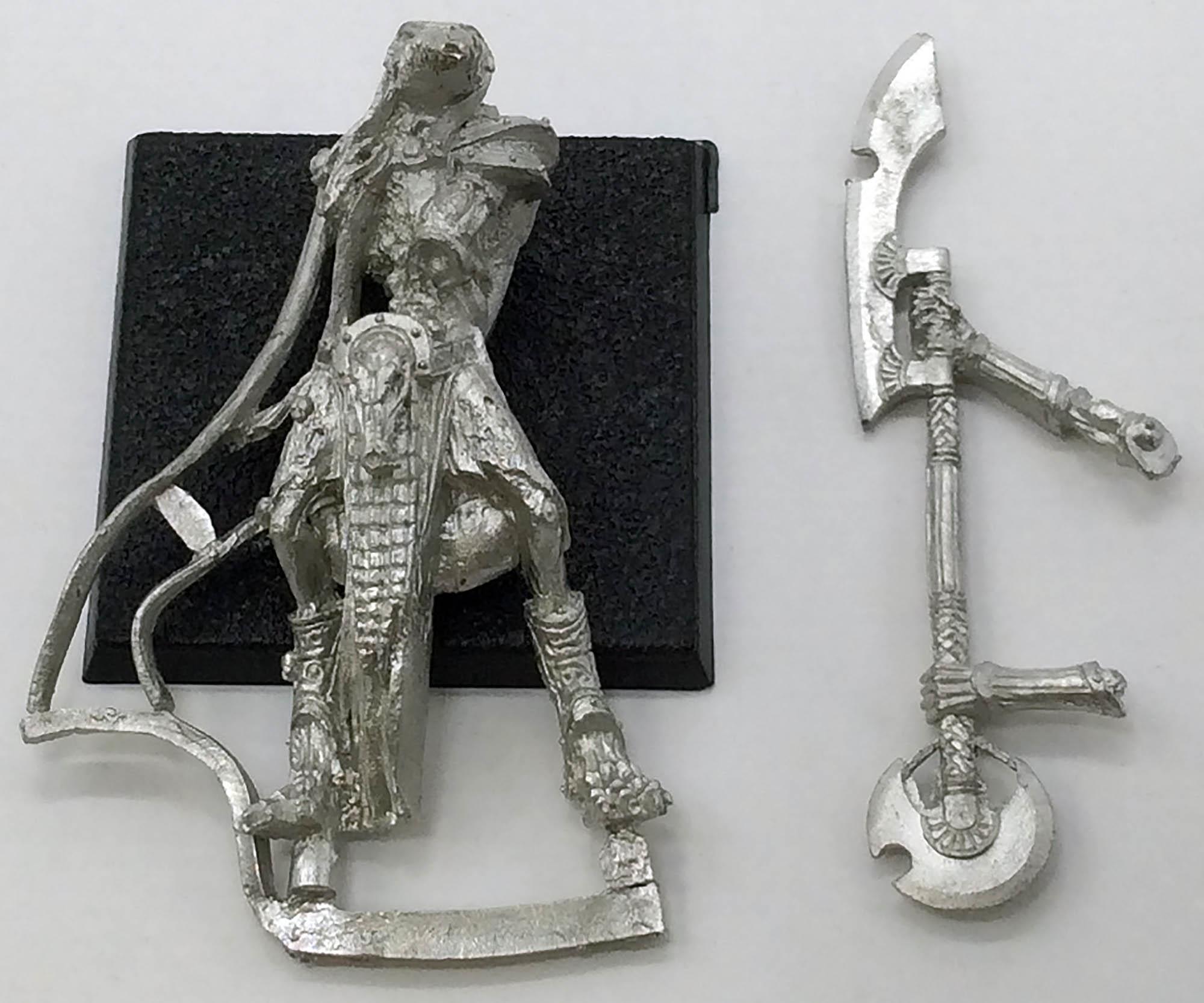 (image for) Tomb Kings Ushabti with Ritual Blades